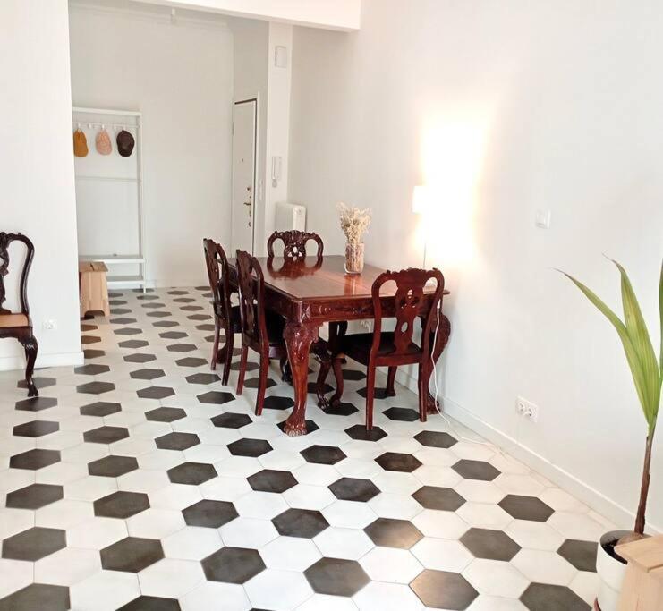 Stylish City Flat Near Promenade Thessaloniki Exterior photo